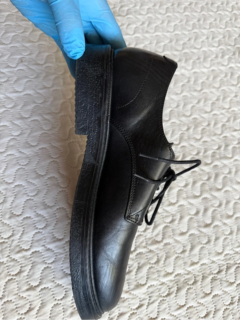 Bruno Magli Men’s Classic Black Leather Derby Shoes Lace-Up Design Size 9